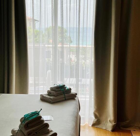 Номер Стандарт Вид на Озеро, Ocelle Thermae&spa