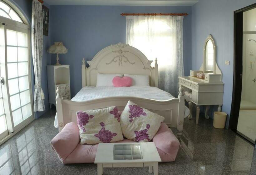 اتاق استاندارد با تخت بزرگ, Beauty Monroe B&b 可包棟 150吋投影 唱歌 夏日玩水 烤肉 電動麻將