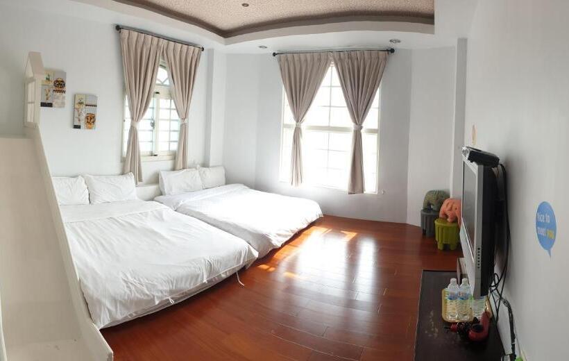 سوییت خانوادگی, Beauty Monroe B&b 可包棟 150吋投影 唱歌 夏日玩水 烤肉 電動麻將