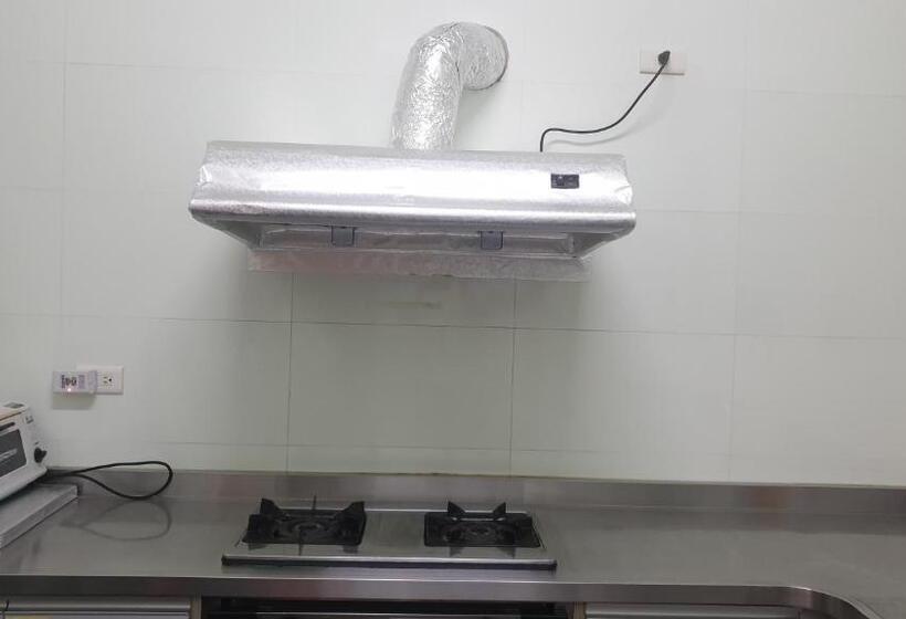 ویلای یک اتاق خوابه با استخر شنا, Beauty Monroe B&b 可包棟 150吋投影 唱歌 夏日玩水 烤肉 電動麻將