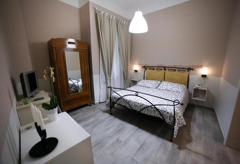 Номер Стандарт, Albergo Livorno