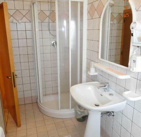 Номер Стандарт Вид на Озеро, Albergo Ristorante Da Settimio