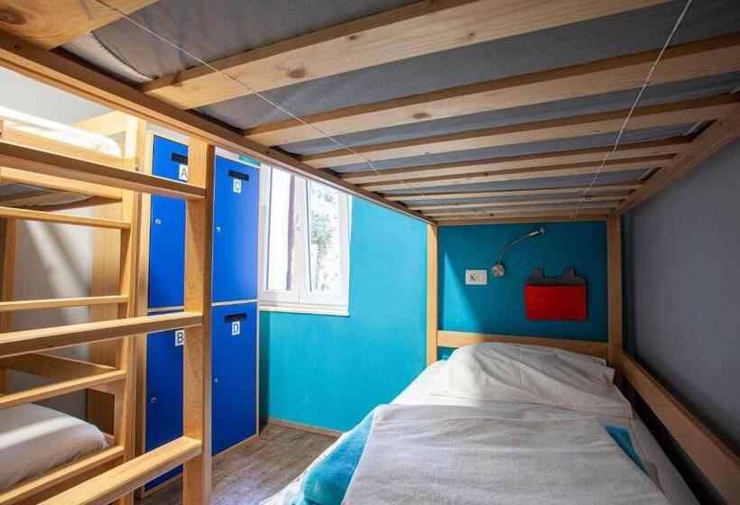 اتاق استاندارد چهارنفره با سرویس بهداشتی مشترک, Hostel Adriatic Piran