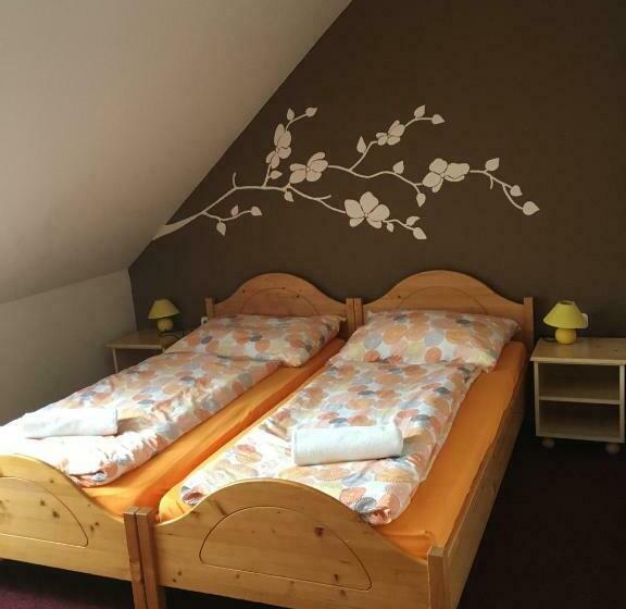 Quarto Deluxe, Zita Haus