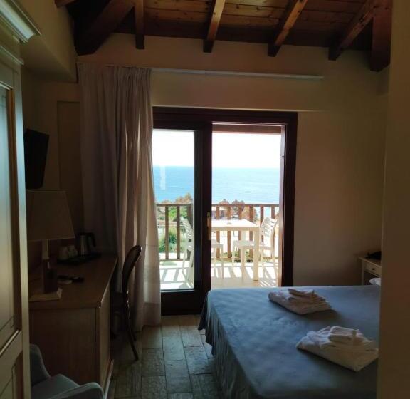 Номер Deluxe, Costa Paradiso