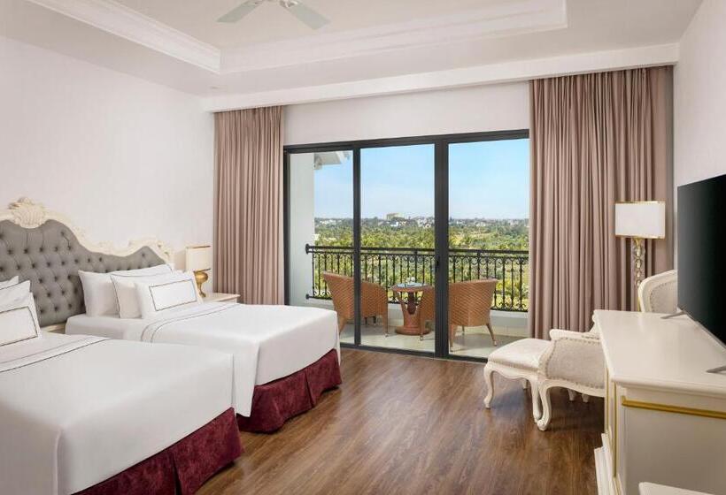 اتاق لوکس با چشم‌انداز باغ, Melia Vinpearl Cua Hoi Beach Resort