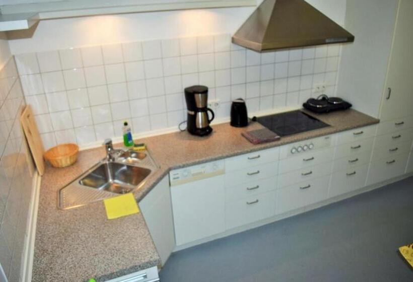 バスルーム共有のシングルスタンダード, Monteurzimmer Kirchheim Teck