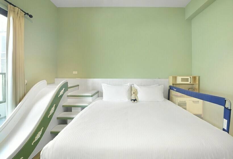 اتاق لوکس, Butterfly Family B&b