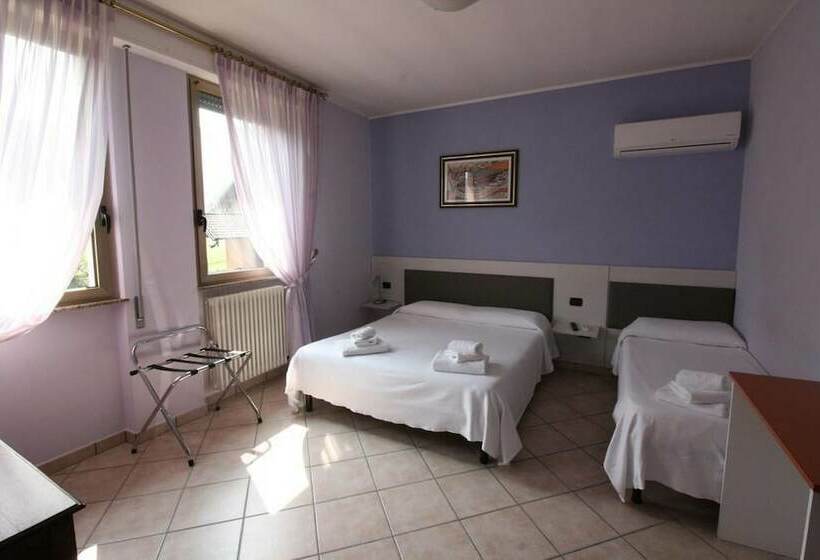 Номер Стандарт Трехместный, Albergo Ristorante La Bussola