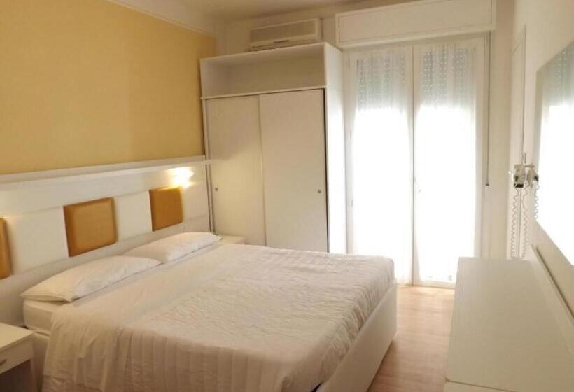 اتاق اکونومی, Gioiosa