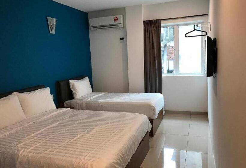 اتاق لوکس خانوادگی, Brezza Hotel Sitiawan