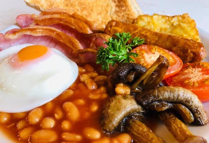디럭스 룸, The Llanelwedd Arms