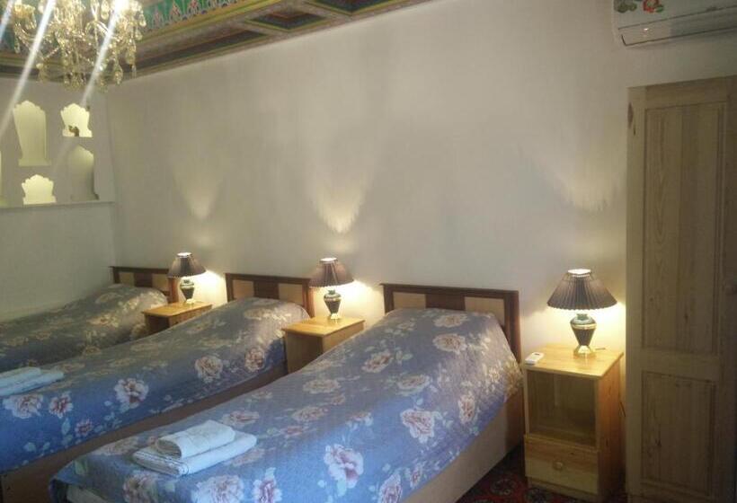اتاق استاندارد سه نفره, Meros B&b