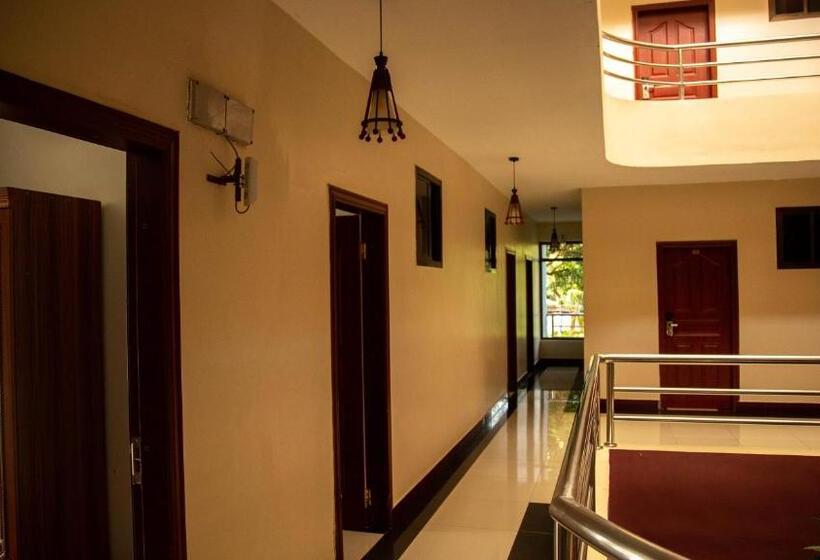 اتاق لوکس یک تخته, Panama Garden Resort