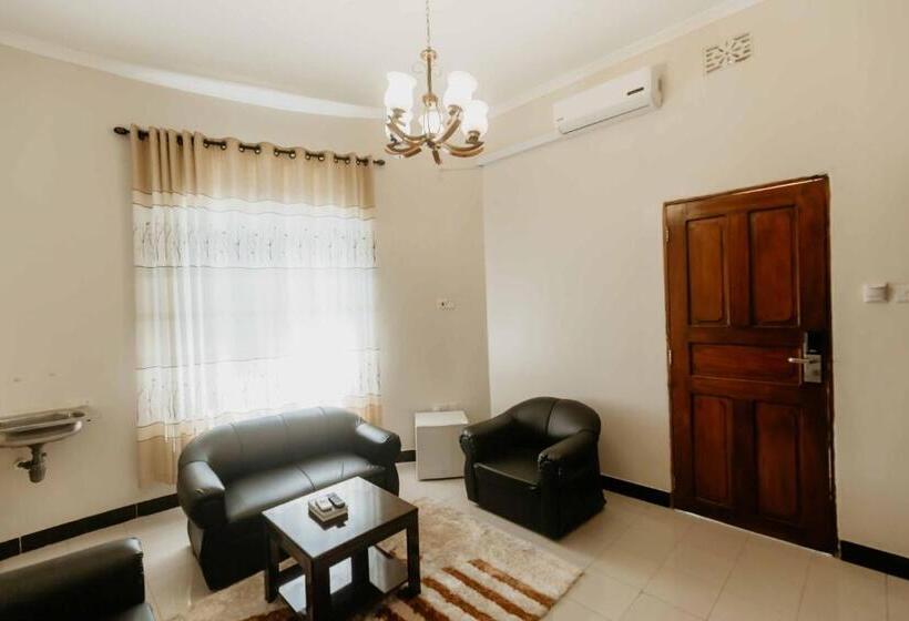 سوییت اجرایی, Panama Garden Resort