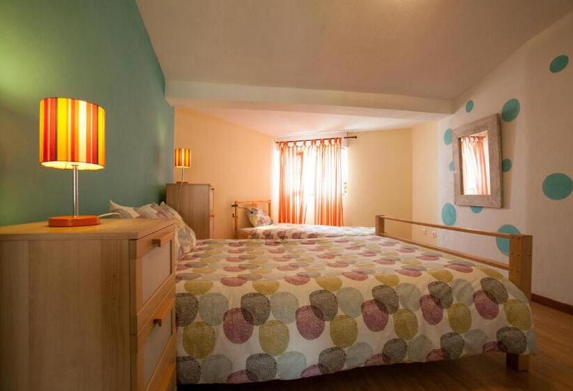Трехместный Номер Базовый, Ericeira Surf Camp