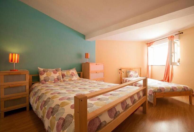 Трехместный Номер Базовый, Ericeira Surf Camp