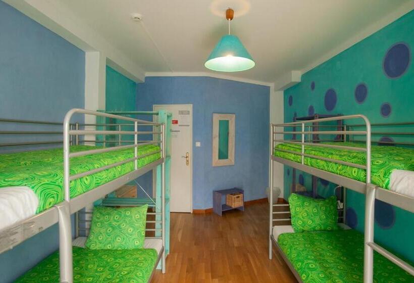 Кровать в Общей Комнате, Ericeira Surf Camp