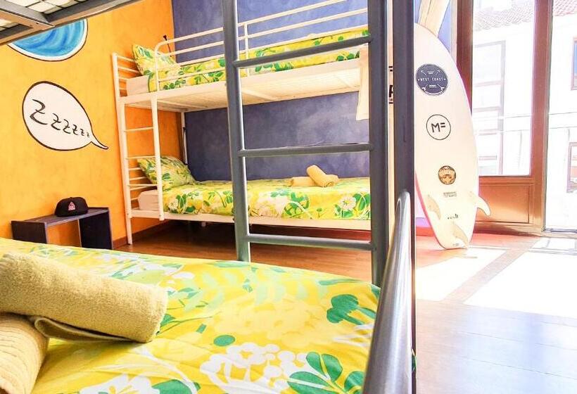 Кровать в Общей Комнате, Ericeira Surf Camp