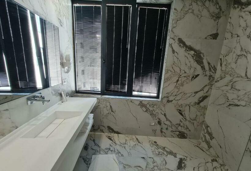 标准间带阳台, Regina City Hotel & Spa