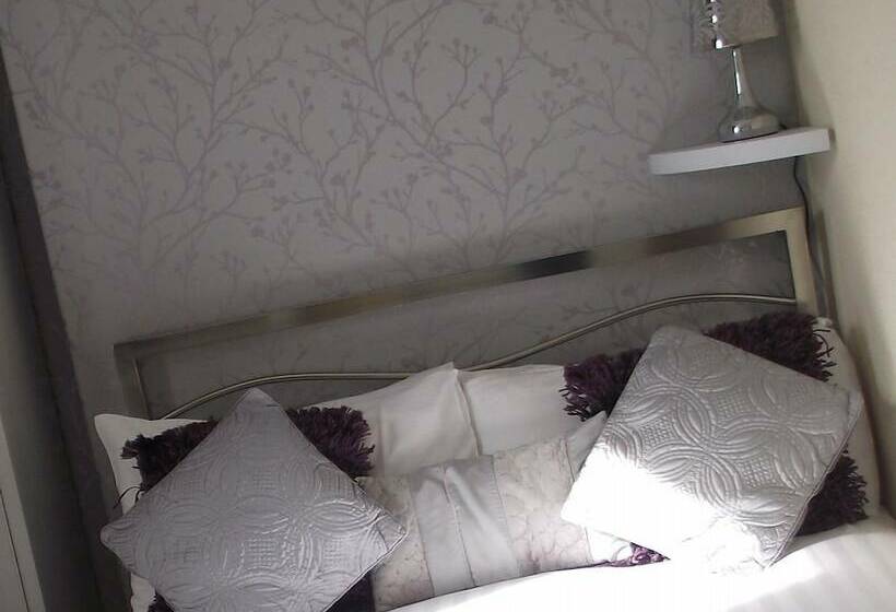 اتاق استاندارد, The Heidi Bed & Breakfast