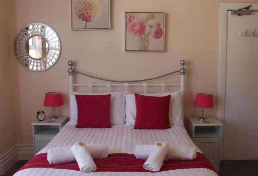 اتاق استاندارد سه نفره, The Heidi Bed & Breakfast