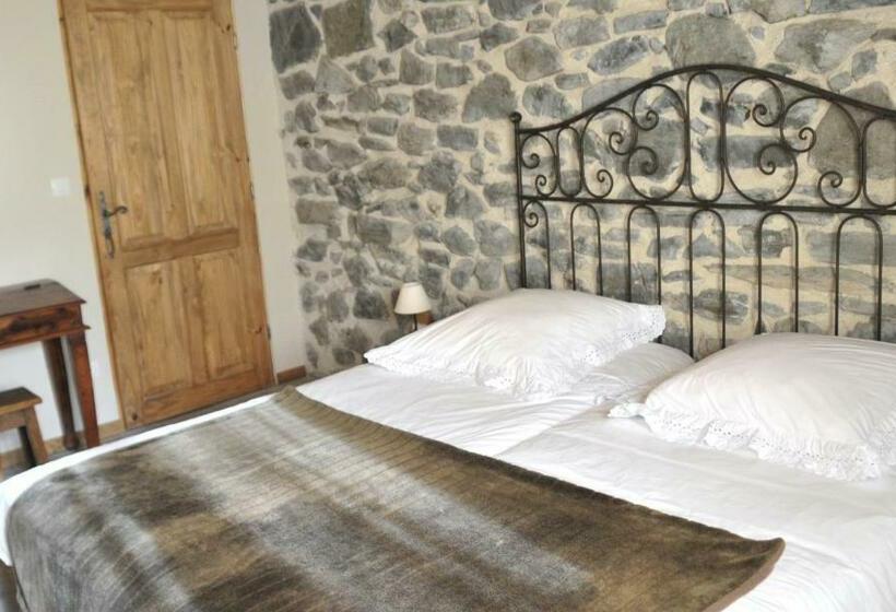 Quarto Estandar, La Clé Des Bois