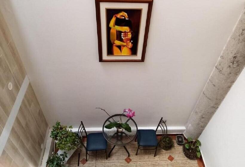 Quarto Estandar, Casa Ecuatreasures Centro Historico