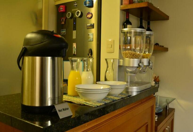 اتاق استاندارد, Kangaroo Wasi Airport Bed & Breakfast