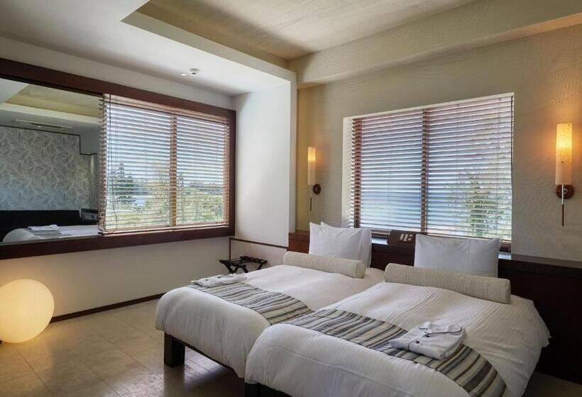 اتاق لوکس با چشم‌انداز دریا, La Casa Panacea Okinawa Resort