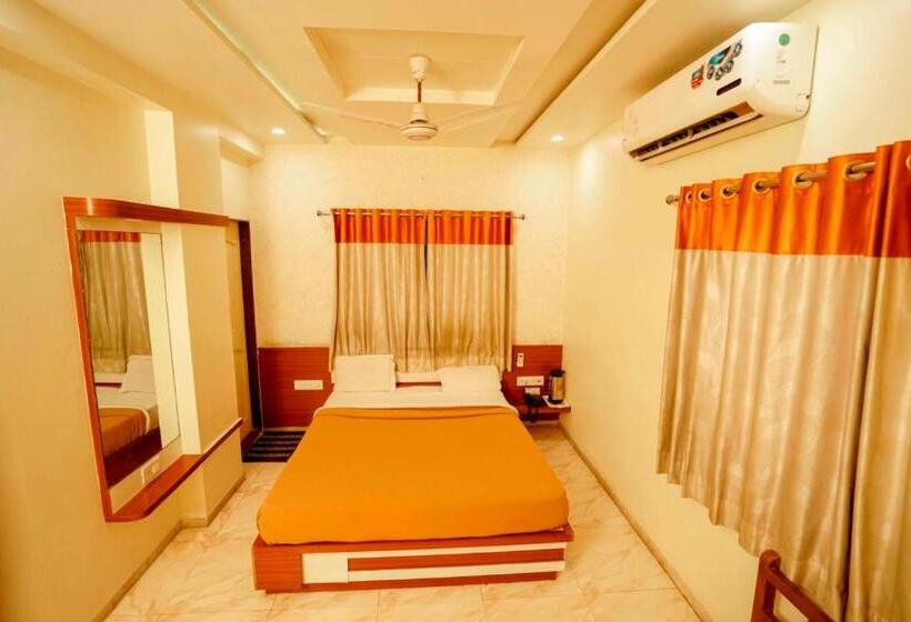 스탠다드 룸 킹사이즈 침대, Bhakti, Rajkot
