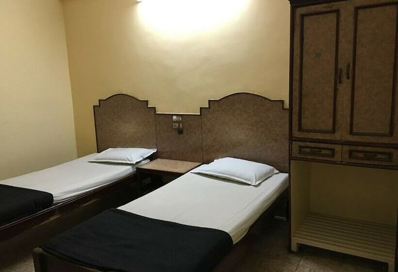 Номер Стандарт, Bhavani Lodge