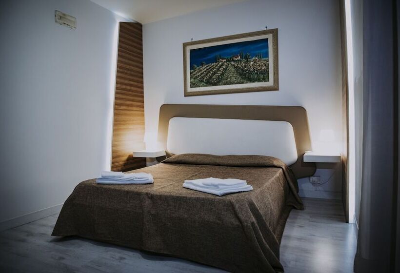 اتاق لوکس, Casale Dei Greci