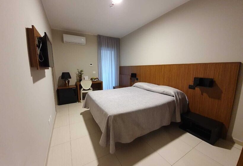 اتاق لوکس, Casale Dei Greci