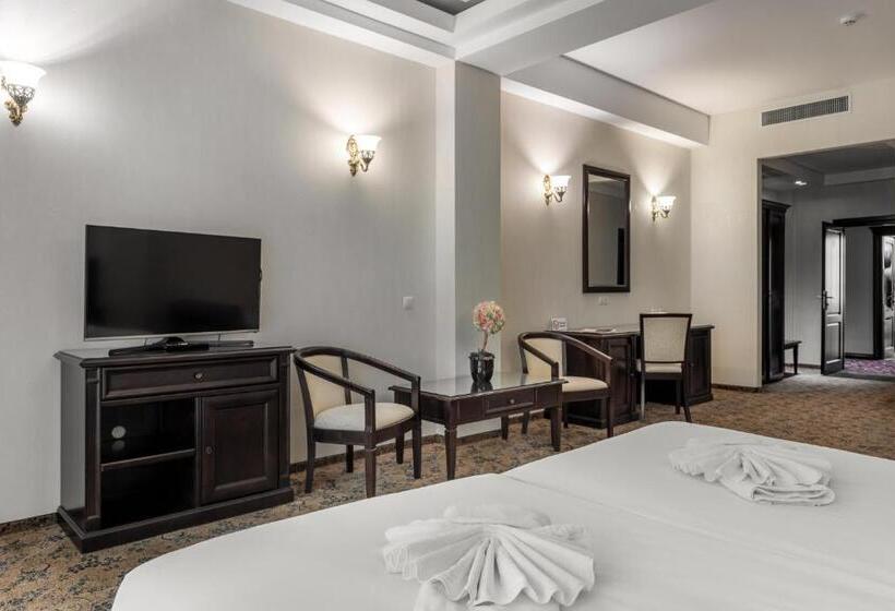 Люкс, Rediu Hotel & Restaurant