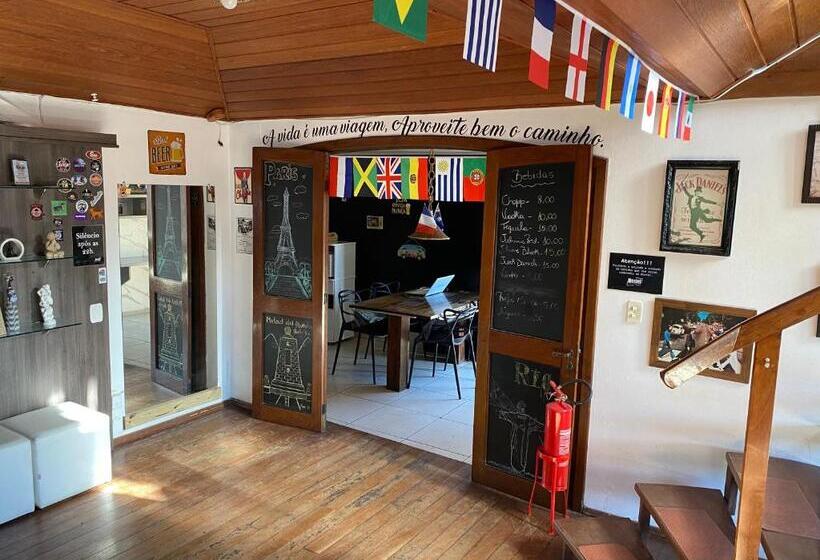 이코노미 쿼드러플룸(공용 화장실), Casa Do Rogério Hostel