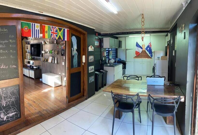 이코노미 룸, Casa Do Rogério Hostel