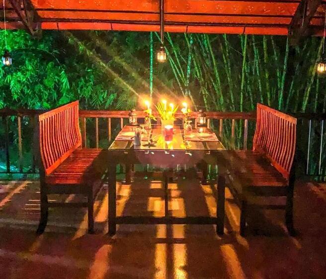 Семейный Номер Вид на Сад, Bamboo Creek Resort