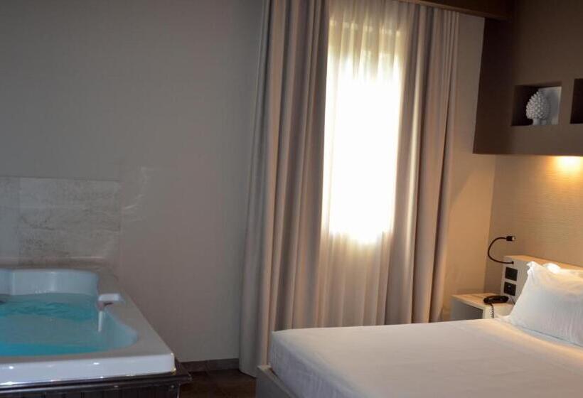 سوئیت با تخت بزرگ, Best Western Plus Hotel Terre Di Eolo
