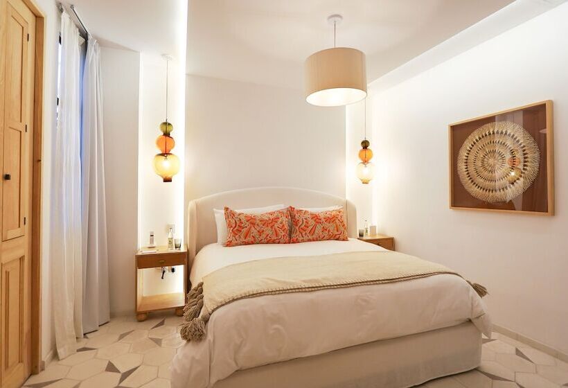스위트 킹사이즈 침대, Lotelcasa Arca