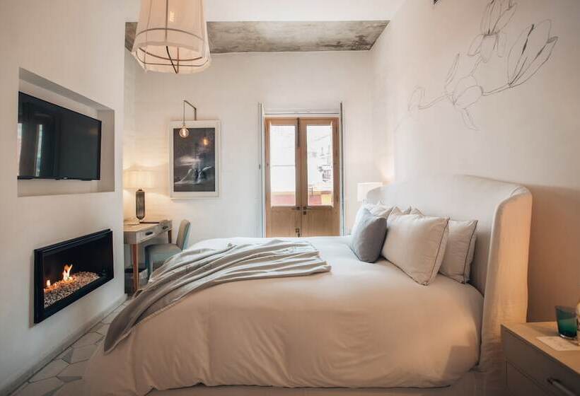 스위트 킹사이즈 침대, Lotelcasa Arca