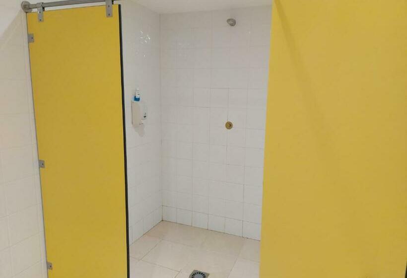 اتاق استاندارد چهار تخته, áncora Hostel Foz