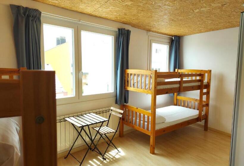 اتاق استاندارد چهار تخته, áncora Hostel Foz