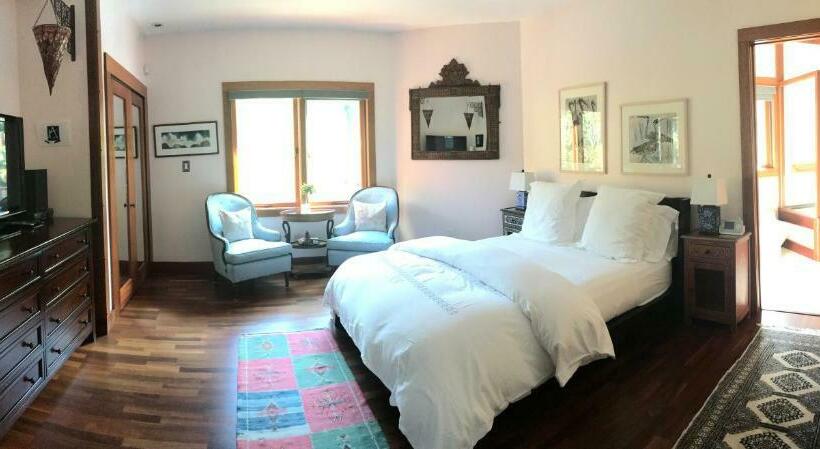Номер Стандарт, East Hampton Art House Bed And Breakfast