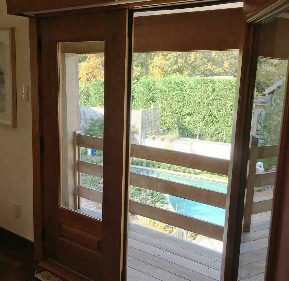 Люкс Deluxe Кровать Кинг, East Hampton Art House Bed And Breakfast