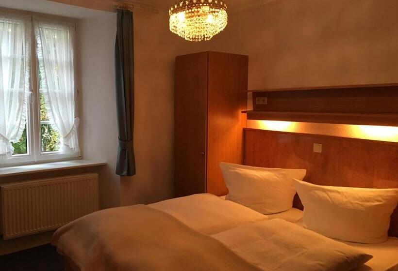Семейный Номер, Springiersbacher Hof