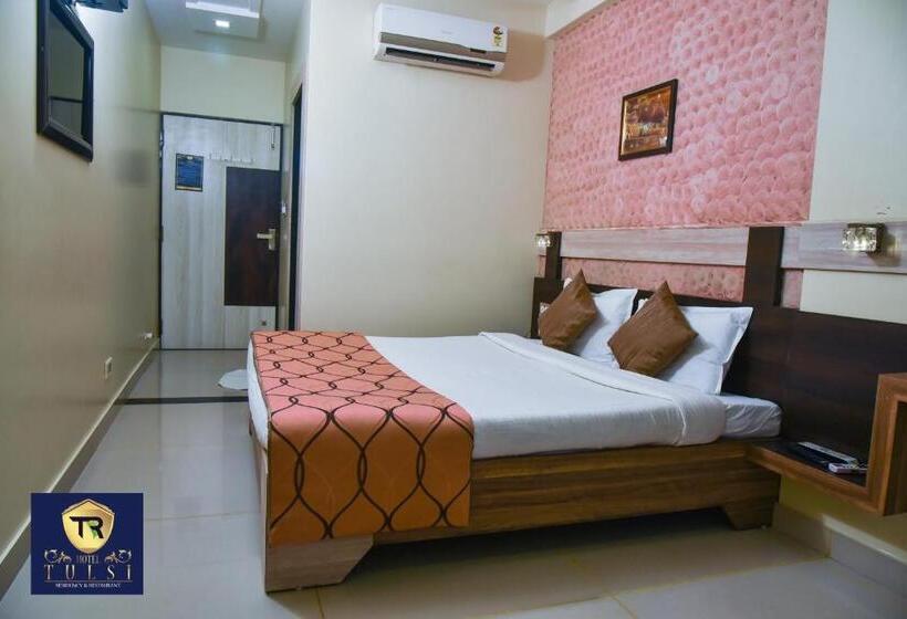 اتاق لوکس, Tulsi Residency