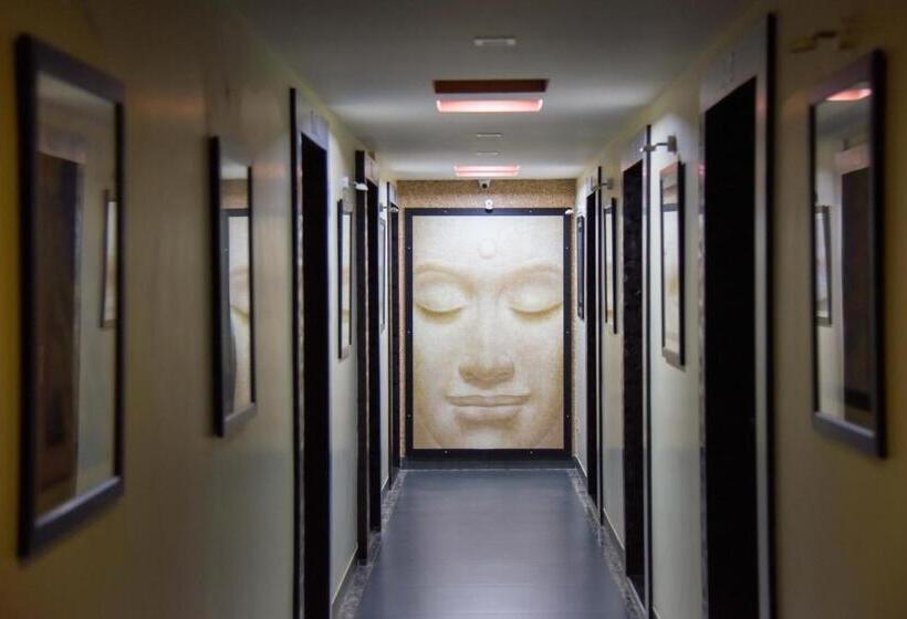 اتاق استاندارد با تخت بزرگ, Tulsi Residency
