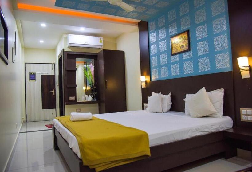 اتاق استاندارد با تخت بزرگ, Tulsi Residency