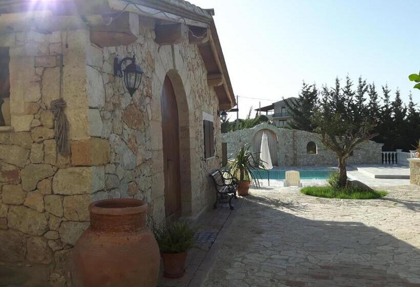 Студио Стандарт Вид на Бассейн, Casale Rocca Russa B&b